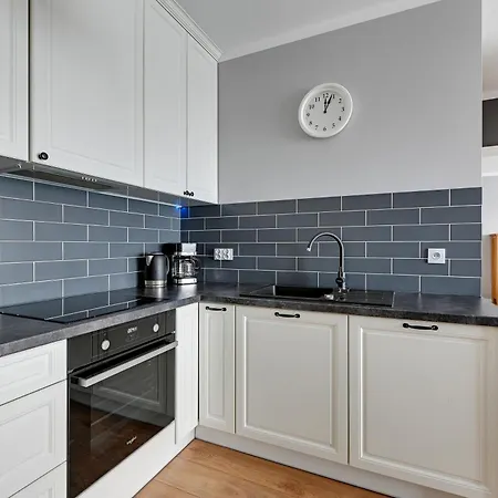 Staywin Bastion Walowa *